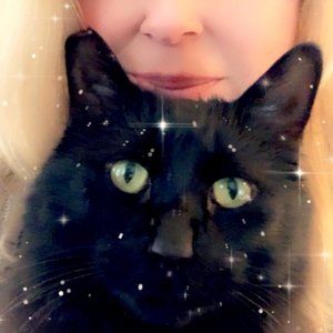 Hi - I'm Alison and a new Posher!